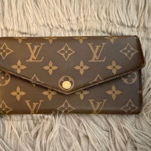 2015 Louis Vuitton Monogram Sarah Wallet